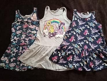 Haljinice za uzrast
4-6godina. Cena je za sve na lalafo.rs — 2 Haljinice za uzrast
4-6godina. Cena je za sve — 2