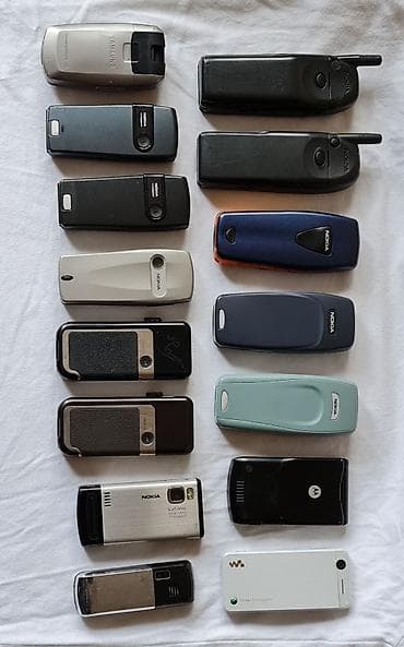 Kolekcija starih mobilnih telefona – razni brendovi i modeli - na lalafo.rs — 3 Kolekcija starih mobilnih telefona – razni brendovi i modeli - — 3