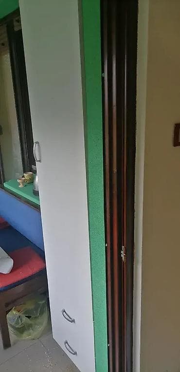 Ormar 33 Materijal: Univer debljine 18mm u belom dekoru. Dimenzije na lalafo.rs Ormar 33 Materijal: Univer debljine 18mm u belom dekoru. Dimenzije