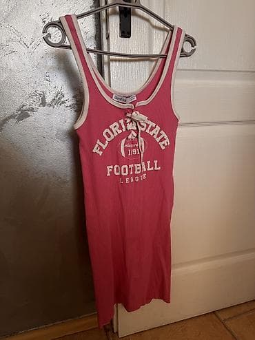 Pink haljina za leto, prati liniju tela
odgovara s velicini na lalafo.rs Pink haljina za leto, prati liniju tela
odgovara s velicini