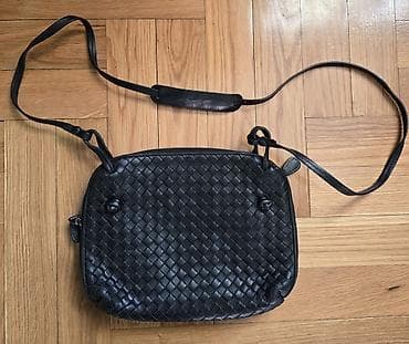 Torba crne boje, prirodna koza. Koža je kao tkana intrecciato na lalafo.rs — 3 Torba crne boje, prirodna koza. Koža je kao tkana intrecciato — 3