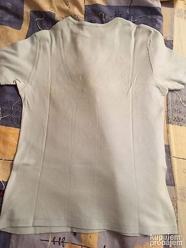 Svetlo plava bodi majca D&G, očuvana.Svetlo plava majca D&G na lalafo.rs — 9 Svetlo plava bodi majca D&G, očuvana.Svetlo plava majca D&G — 9