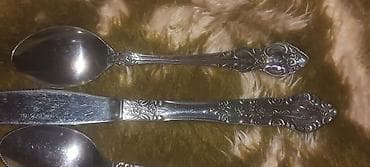 Set ukrasnog pribora za jelo – floralni reljef - Klasičan dizajn sa na lalafo.rs — 1 Set ukrasnog pribora za jelo – floralni reljef - Klasičan dizajn sa — 1