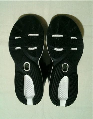 ADIZERO ADIDAS original skupocene i vrhunske, prelepe, lagane patike na lalafo.rs — 6 ADIZERO ADIDAS original skupocene i vrhunske, prelepe, lagane patike — 6