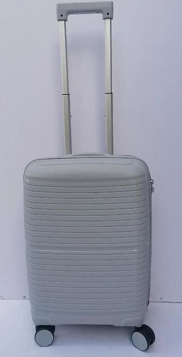 Travel suitcases and bags: Kofer svetlosive boje sa tvrdom školjkom, idealan za putovanja at lalafo.rs — 8 Travel suitcases and bags: Kofer svetlosive boje sa tvrdom školjkom, idealan za putovanja — 8