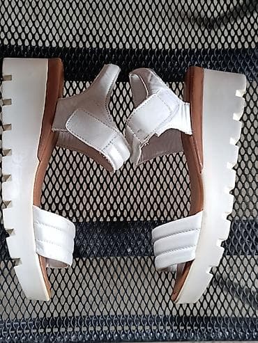 RASPRODAJA!!Ženske sandale na platformu – Fratelli br.40( gaz.na na lalafo.rs — 3 RASPRODAJA!!Ženske sandale na platformu – Fratelli br.40( gaz.na — 3