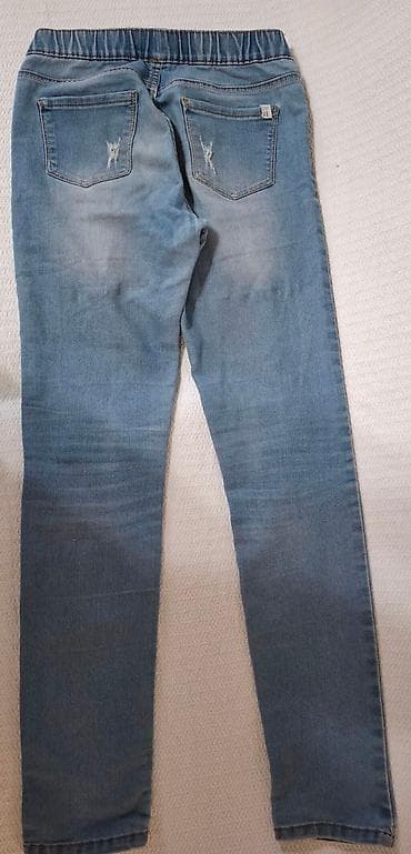 Terranova farmerke za devojčice
Veličina 152_158
12/13 god na lalafo.rs — 2 Terranova farmerke za devojčice
Veličina 152_158
12/13 god — 2