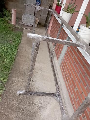 Kitchen furniture: METALNI STO NA PRODAJU dva metalna stola sa medijapanom 3cm at lalafo.rs — 1 Kitchen furniture: METALNI STO NA PRODAJU dva metalna stola sa medijapanom 3cm — 1