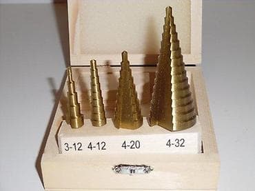 cepaci za drva: Set stepenastih burgija u drvenoj kutiji - 4 komada titanisano na lalafo.rs — 3 cepaci za drva: Set stepenastih burgija u drvenoj kutiji - 4 komada titanisano — 3