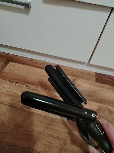 Talasasta presa za kosu – trostruki valoviti uvijač (3 barrel waver) na lalafo.rs — 7 Talasasta presa za kosu – trostruki valoviti uvijač (3 barrel waver) — 7