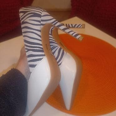 Ženske salonke sa visokom štiklom i zebraste detalje. - Model na lalafo.rs — 4 Ženske salonke sa visokom štiklom i zebraste detalje. - Model — 4