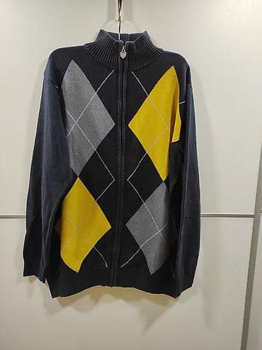 Muski dzemper veličina L/52. Pamuk. Polovan iz uvoza. Poluobim grudi na lalafo.rs Muski dzemper veličina L/52. Pamuk. Polovan iz uvoza. Poluobim grudi