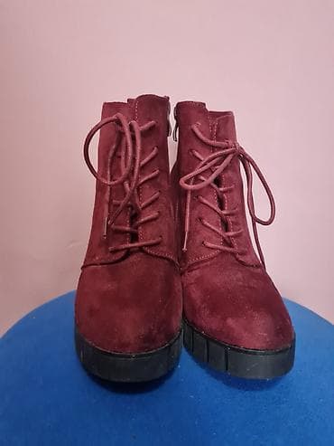 Bordo cizme u broju 38, bez ikakvog ostecenja na lalafo.rs — 3 Bordo cizme u broju 38, bez ikakvog ostecenja — 3