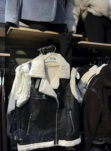 Ženska prsluk-jakna od eko kože sa krznom - Dizajn: Biker kroj bez na lalafo.rs Ženska prsluk-jakna od eko kože sa krznom - Dizajn: Biker kroj bez