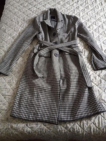 Ženski kaput - Kroj: klasični trench/kaput do kolena - Kopčanje: tri na lalafo.rs — 1 Ženski kaput - Kroj: klasični trench/kaput do kolena - Kopčanje: tri — 1