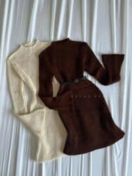 Ženska pletena midi haljina sa zvonastim rukavima i kaišem • Haljine na lalafo.rs Ženska pletena midi haljina sa zvonastim rukavima i kaišem • Haljine