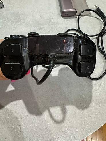 Redragon žični gejming kontroler - Model: Redragon (logo na prednjoj at lalafo.rs — 2 Redragon žični gejming kontroler - Model: Redragon (logo na prednjoj — 2