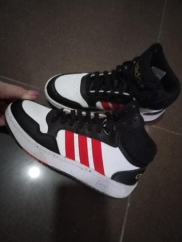 Ocuvane duboke patike broj 34 na lalafo.rs — 3 Ocuvane duboke patike broj 34 — 3