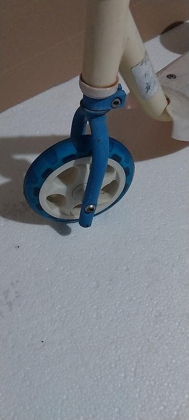 Sports & Leisure: Dečiji trotinet sa 3 točka - Konstrukcija: prednji točak + dva zadnja at lalafo.rs — 2 Sports & Leisure: Dečiji trotinet sa 3 točka - Konstrukcija: prednji točak + dva zadnja — 2