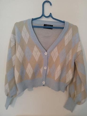 Kao nova CIDER kardigan, veličina S. Kratak model sa dubokim V-izrezom na lalafo.rs Kao nova CIDER kardigan, veličina S. Kratak model sa dubokim V-izrezom