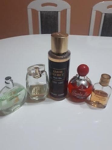 Body mist i 4 parfema za 1900! Body mist je nov. Na slikama se vidi na lalafo.rs Body mist i 4 parfema za 1900! Body mist je nov. Na slikama se vidi