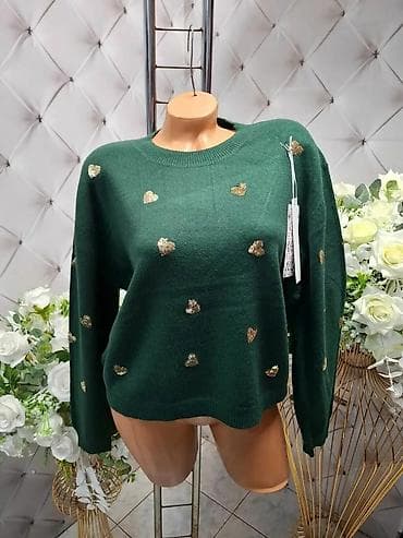 Ženski džemper sa ukrasnim srcima - Model: klasičan kroj sa okruglim na lalafo.rs — 3 Ženski džemper sa ukrasnim srcima - Model: klasičan kroj sa okruglim — 3