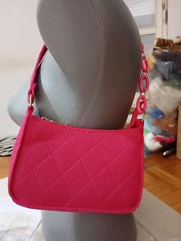 Plišana torbica u obliku srca - Model: srce, mekani veštački krzneni at lalafo.rs — 7 Plišana torbica u obliku srca - Model: srce, mekani veštački krzneni — 7