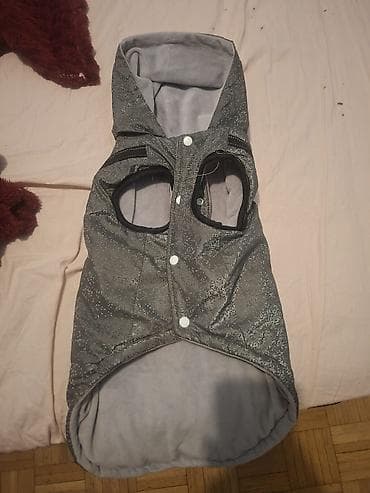 dve suknje po: Reflektujući sivi kaput za psa sa kapuljačom - Materijal: spolja na lalafo.rs — 3 dve suknje po: Reflektujući sivi kaput za psa sa kapuljačom - Materijal: spolja — 3