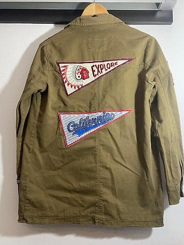 Bershka jakna – army/utility stil sa aplikacijama - Materijal: čvrst na lalafo.rs — 3 Bershka jakna – army/utility stil sa aplikacijama - Materijal: čvrst — 3