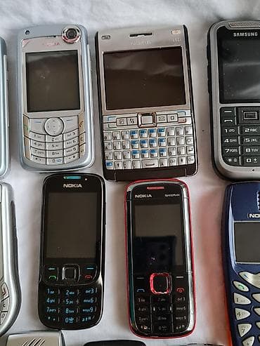 Kolekcija retro mobilnih telefona – miks Nokia, Samsung, Sony i Sony na lalafo.rs — 9 Kolekcija retro mobilnih telefona – miks Nokia, Samsung, Sony i Sony — 9