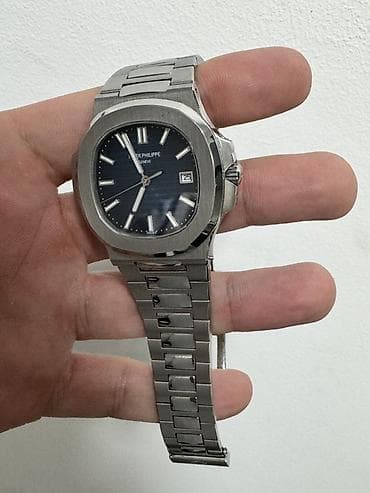 Patek Philippe Nautilus – automatski ručni sat od nerđajućeg čelika - at lalafo.rs — 1 Patek Philippe Nautilus – automatski ručni sat od nerđajućeg čelika - — 1