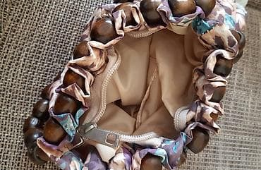 Ženska torbica sa drvenim ručkama - Materijal: lagana tkanina sa na lalafo.rs — 2 Ženska torbica sa drvenim ručkama - Materijal: lagana tkanina sa — 2