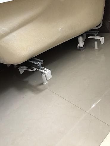 Akrilna kada za kupatilo sa panelom i podesivim nogicama. - na lalafo.rs — 5 Akrilna kada za kupatilo sa panelom i podesivim nogicama. - — 5