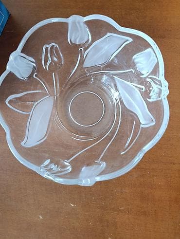 Staklena činija Nadin – Color-Frosted - Dekorativna činija od na lalafo.rs — 1 Staklena činija Nadin – Color-Frosted - Dekorativna činija od — 1