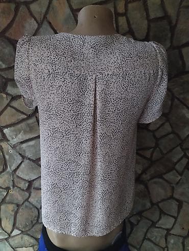 H&M kosuljica xs, s
Kao nova na lalafo.rs — 3 H&M kosuljica xs, s
Kao nova — 3