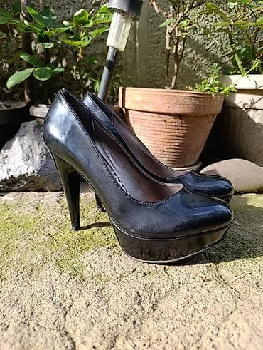 Pumps: Lakovane salonke br 38,poreklo Turska,visina stikle 12 cm,gaziste 22 at lalafo.rs — 1 Pumps: Lakovane salonke br 38,poreklo Turska,visina stikle 12 cm,gaziste 22 — 1