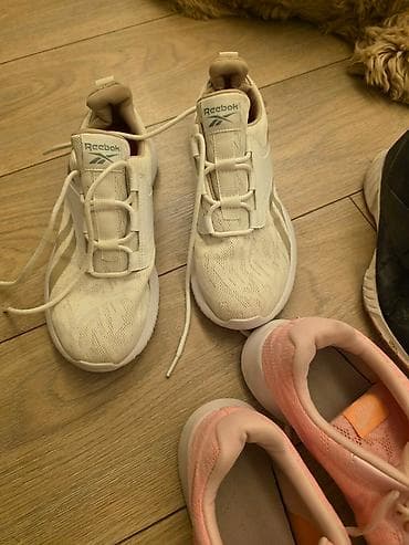 Reebok i Nike patike. Nošene ali u dobrom stanju, mozete videti po na lalafo.rs — 3 Reebok i Nike patike. Nošene ali u dobrom stanju, mozete videti po — 3