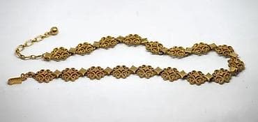 Vintage Avon nakit Goldtone Textured Scroll Work. Prodaje se prekrasan na lalafo.rs — 8 Vintage Avon nakit Goldtone Textured Scroll Work. Prodaje se prekrasan — 8