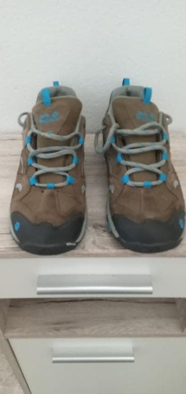 Ženske cipele patike broj 38 marke JACK WOLFSKIN nove jednom probane na lalafo.rs — 1 Ženske cipele patike broj 38 marke JACK WOLFSKIN nove jednom probane — 1