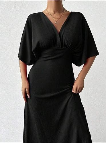 Elegantna crna maksi haljina sa V izrezom i kimono rukavima u XS/S na lalafo.rs — 3 Elegantna crna maksi haljina sa V izrezom i kimono rukavima u XS/S — 3