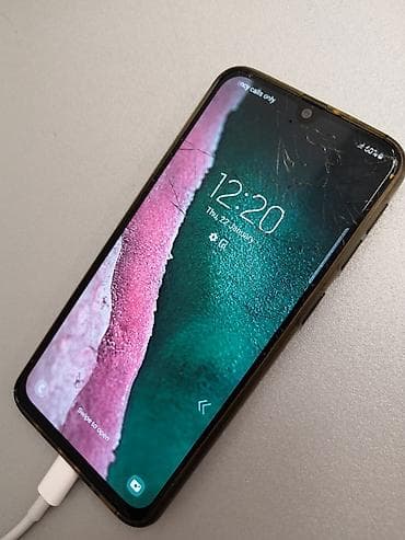 Samsung galaxy a40 4/64, ispravan, seemfree, ekran radi normalno na lalafo.rs Samsung galaxy a40 4/64, ispravan, seemfree, ekran radi normalno