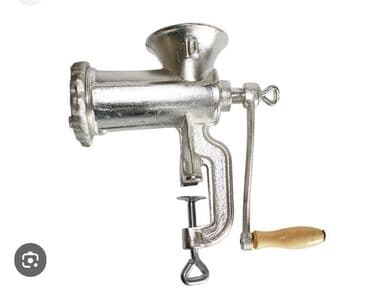 Masina za mlevena mesa i sl. Ista ovakva. Nova, nikada upotrebljena at lalafo.rs Masina za mlevena mesa i sl. Ista ovakva. Nova, nikada upotrebljena