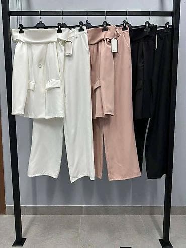 Ženski komplet – elegantni off-shoulder sako i ravne pantalone - na lalafo.rs — 3 Ženski komplet – elegantni off-shoulder sako i ravne pantalone - — 3