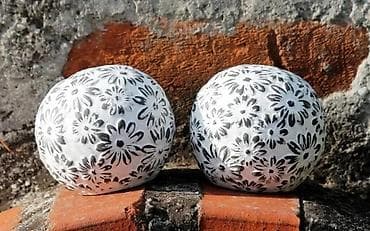 dve suknje po: Dekorativne keramičke terakota kugle vintage ukras. SFERA PALLA at lalafo.rs — 4 dve suknje po: Dekorativne keramičke terakota kugle vintage ukras. SFERA PALLA — 4