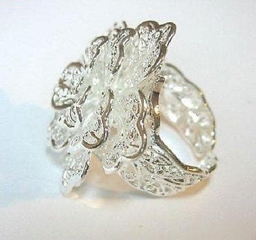 kom sa etiketom: Prsten od srebra 925 – cvetni dizajn - Materijal: srebro finoće 925 at lalafo.rs — 1 kom sa etiketom: Prsten od srebra 925 – cvetni dizajn - Materijal: srebro finoće 925 — 1