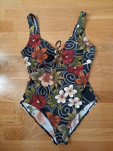 XL, Polyester, Floral, color - Multicolored at lalafo.rs XL, Polyester, Floral, color - Multicolored