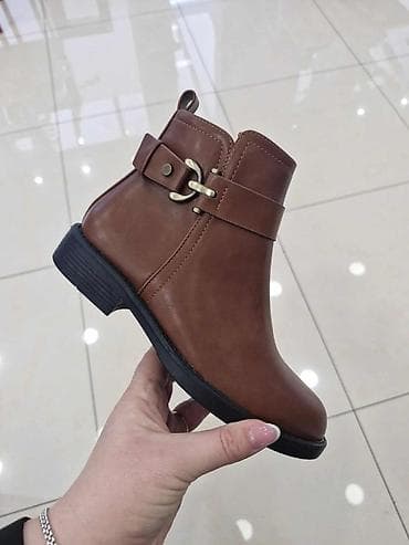 Ženske gležnjače – klasičan model sa ukrasnom kopčom - Stil na lalafo.rs — 2 Ženske gležnjače – klasičan model sa ukrasnom kopčom - Stil — 2