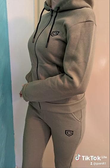 Nove ženske,termo,komplet trenerke. Mekane i jako tople.Moguća dostava na lalafo.rs Nove ženske,termo,komplet trenerke. Mekane i jako tople.Moguća dostava