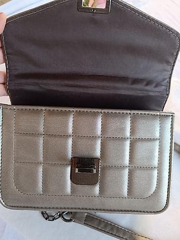 RASPRODAJA!!Divna tasna. 22x17x8cm. Kais 53cm. Jednom nosena na lalafo.rs — 4 RASPRODAJA!!Divna tasna. 22x17x8cm. Kais 53cm. Jednom nosena — 4