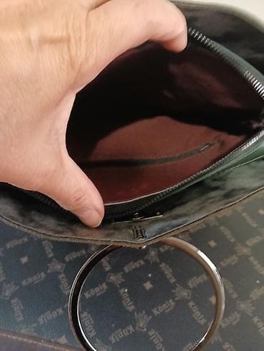 Maslinasto zelena sa alkama za nosenje sa tri pregrade. nova na lalafo.rs — 5 Maslinasto zelena sa alkama za nosenje sa tri pregrade. nova — 5